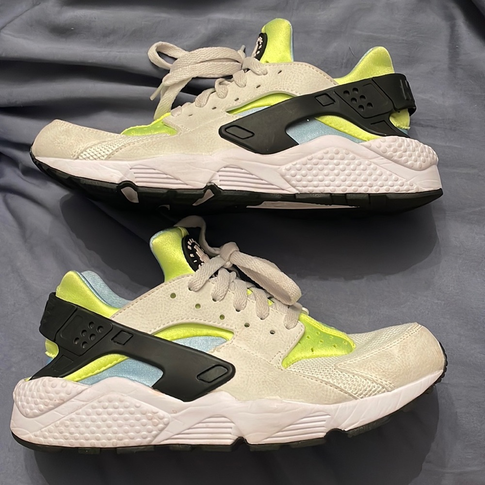 AIR HUARACHE 'OFF WHITE'